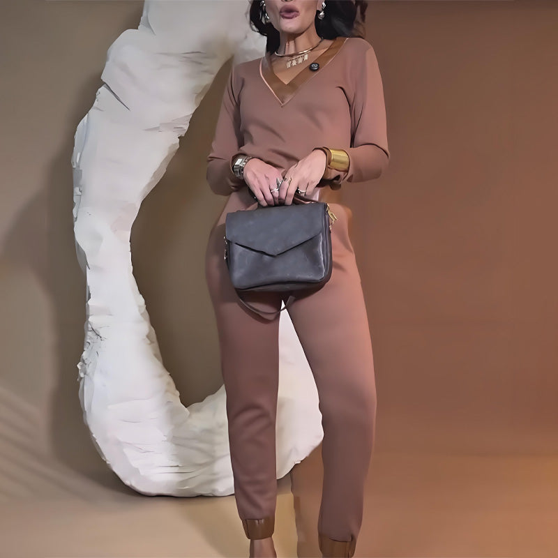 Comfortable Stylish Set - V-Neck Top & Drawstring Pants